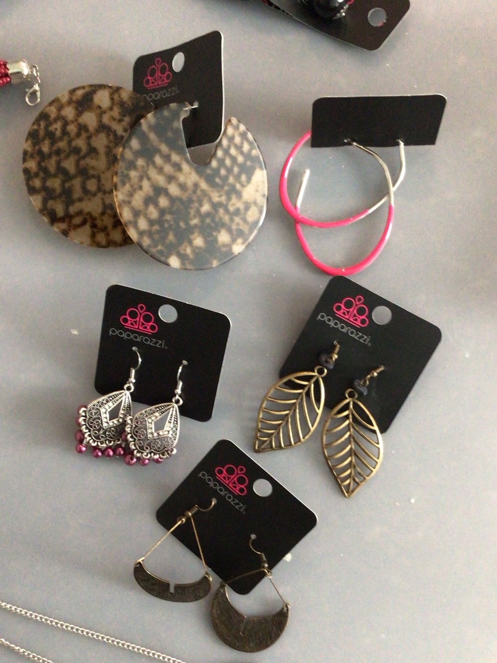 Paparazzi 17 piece bundle necklaces, earrings and bracelets